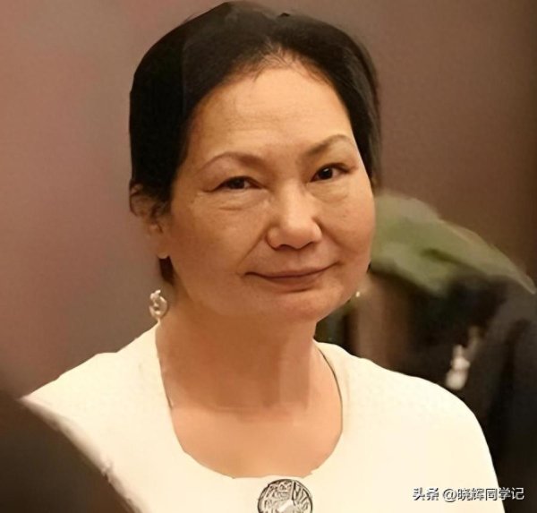 千里马配资 S妈又破防，汪小菲带娃俩娃正脸全露了，筱梅一句话道出S家疯狂