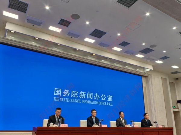 大智慧配资 成都世运会如何体现节俭办赛？成都市市长王凤朝答每经：27个竞赛场馆均为改建或临建，改造过程全部采用绿色环保和可循环利用材料